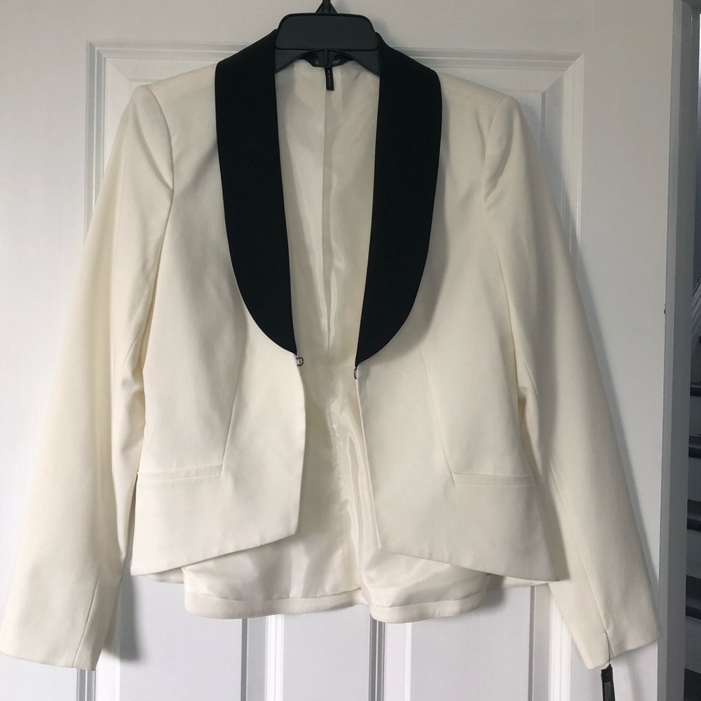 Ivory blazer with black collar